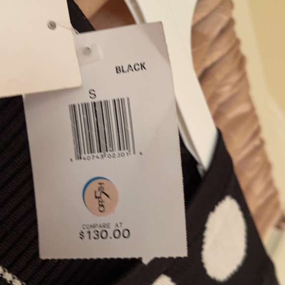 NWT ARTISAN Beautiful black and white sweater - Picture 3 of 4